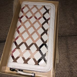 ❤️❤️Burberry woven Wallet❤️❤️